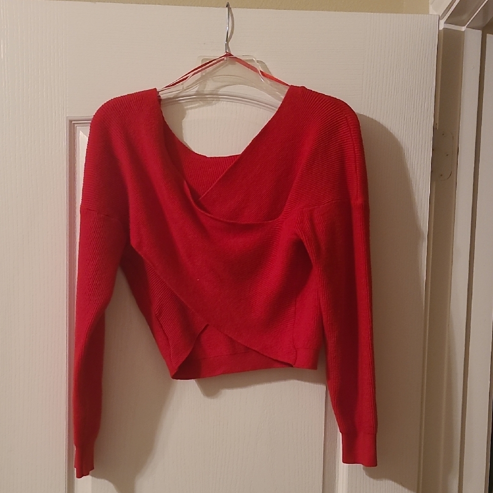 Chic Women's Off-the-Shoulder Cropped Red Sweater Sz S LIKE NEW